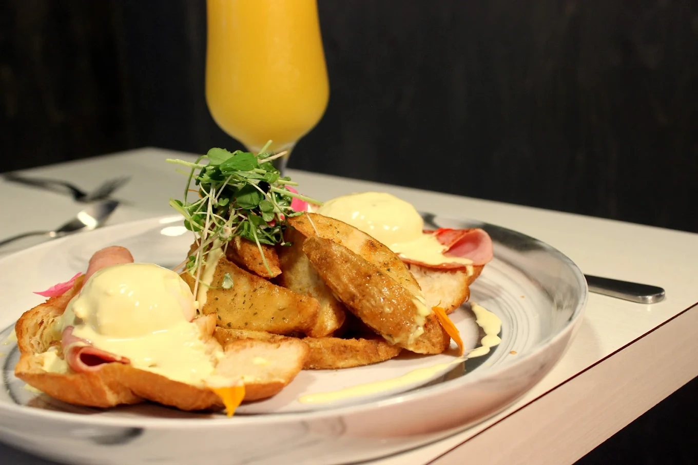 Best eggs and waffles restaurant in Airdrie, AB